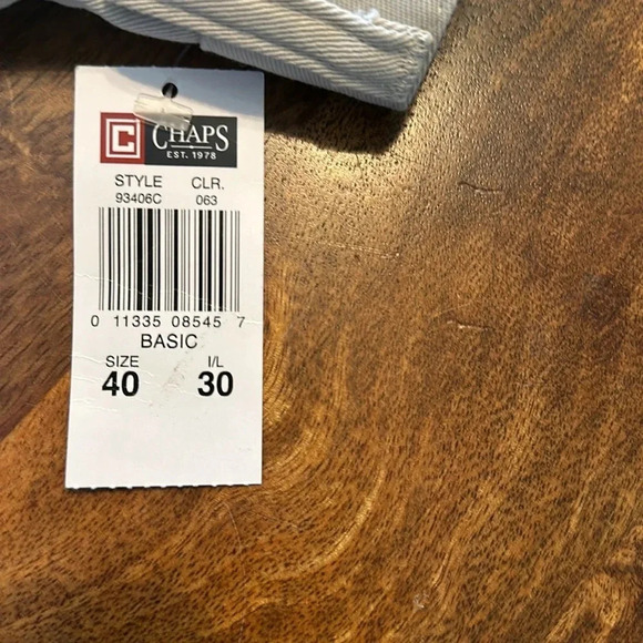 Chaps chinos NWTs 40” waist and 30 inside leg - Picture 2 of 4